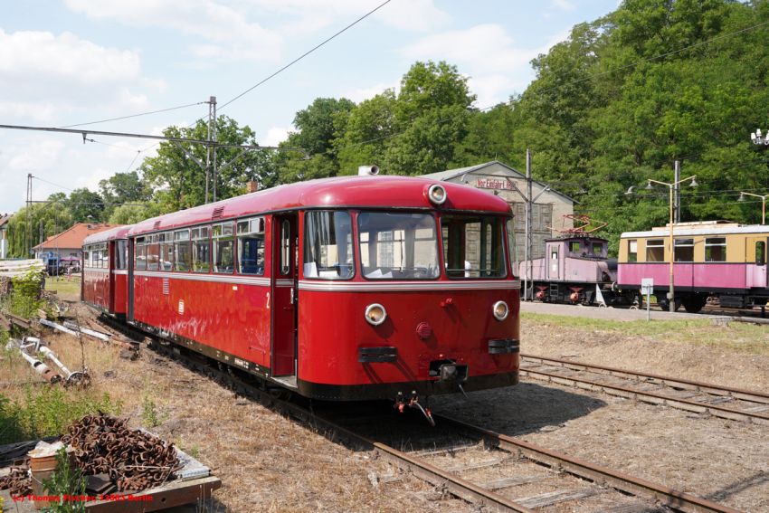 BEF-Triebwagengarnitur VT 95 und VB 142 am 25.06.2022 in Buckow BEF-Triebwagengarnitur VT 95 und VB 142 am 25.06.2022 in Buckow