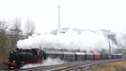 86 1744 mit BEF-Museumszug am 02.12.2022 auf dem Berliner Innenring